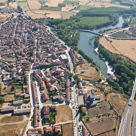 Hostal Carazo Торкемада Экстерьер фото