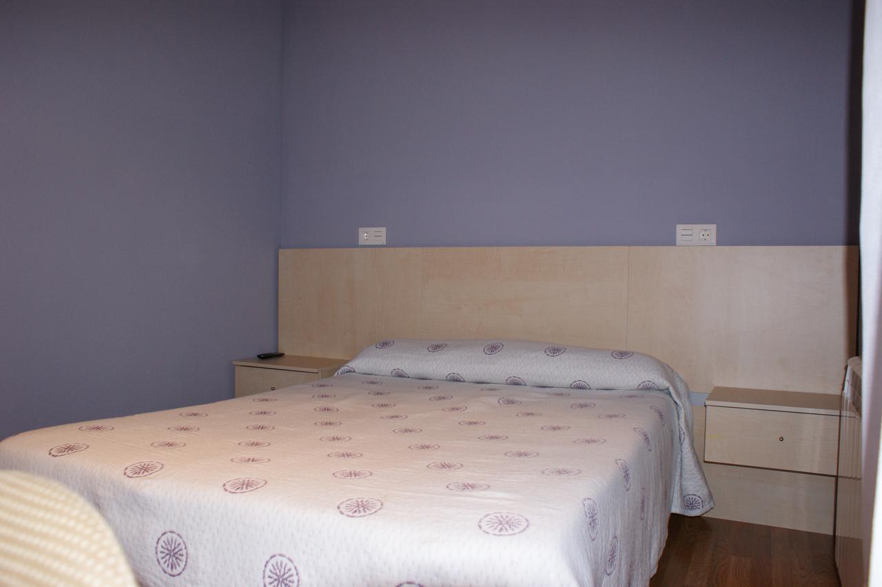 Hostal Carazo Торкемада Экстерьер фото